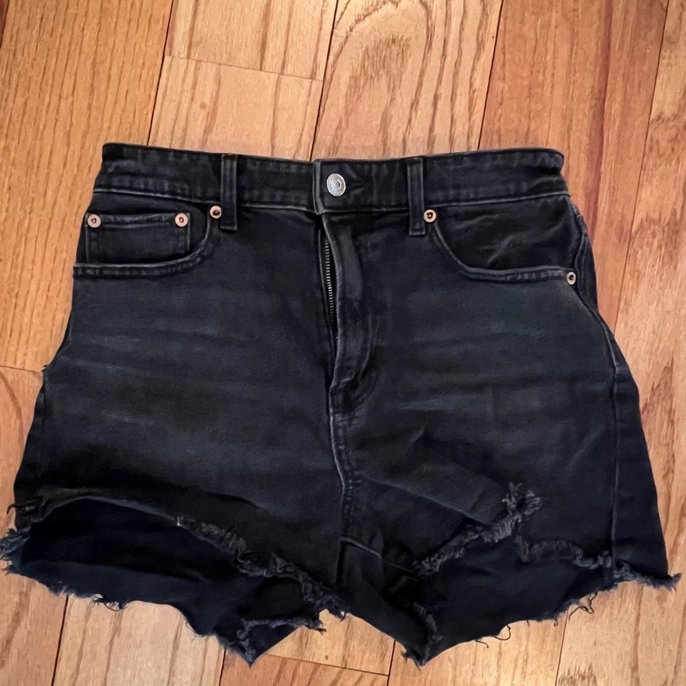 American Eagle Outfitters High Waist Black Shorts size 4